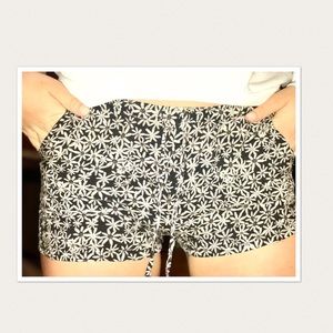 GREAT CUTE FLORAL SUMMER SHORTS!!!!!!!!